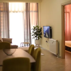 Apartment Pleasant With Free Dedicated Parking In Komuna E Parisit